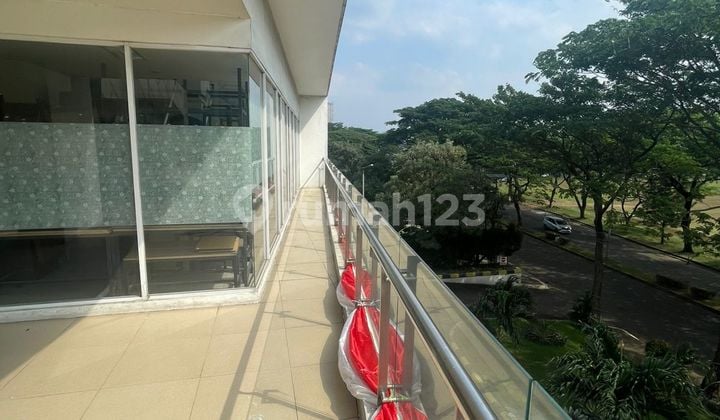 Ruko Hoek 2 Lantai Akses Lift Hadap Jalan Raya Area Treepark Bsd