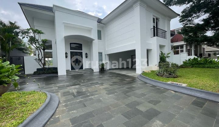 Rumah Modern American Classic Golf View Taman Golf Lippo Karawaci