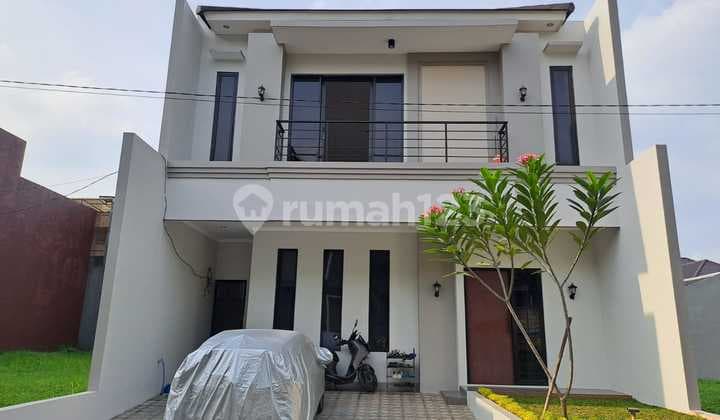 Rumah Modern Minimalis Bangunan Mandiri Baru Kencana Loka Bsd