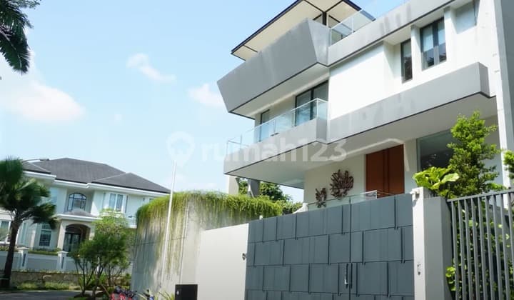 Dijual Rumah Hoek Full Furnish View Golf Cluster Telaga Golf BSD