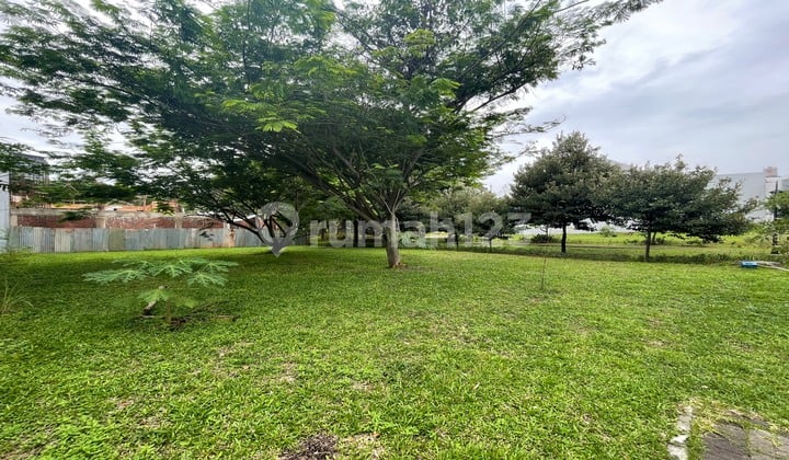 Tanah Kavling Hadap Selatan Samping Taman Greenwich Sheffield Bsd