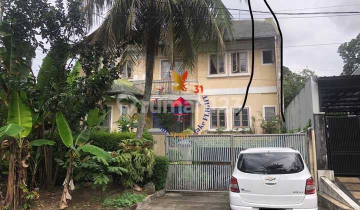 Rumah Dalam Kompleks Dekat Lebak Bulus