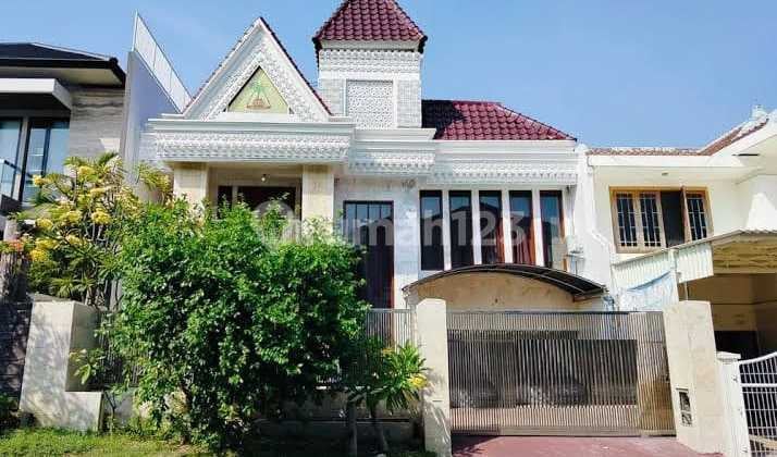 Rumah 2 Lantai Furnished SHM di Pakuwon Indah Villa Bukit Indah