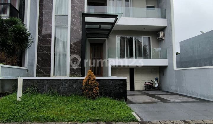 New 2-Story Semi-Furnished House with HGB at Citraland Raffles Garden