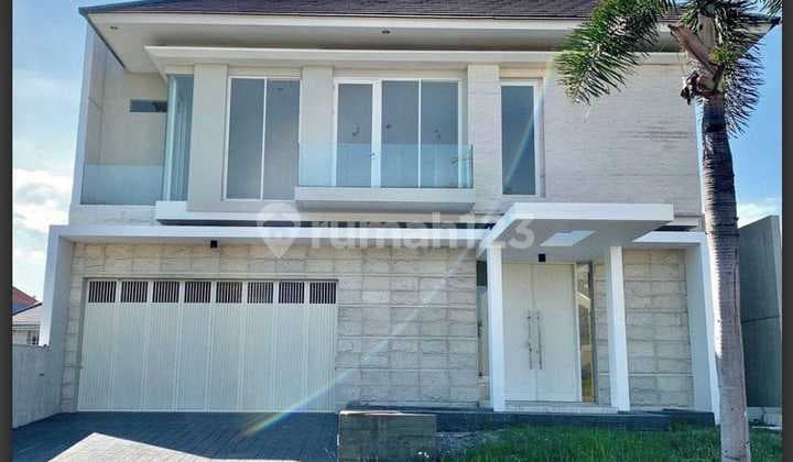 Rumah 2 Lantai Bagus SHM di Citraland Raffles Garden