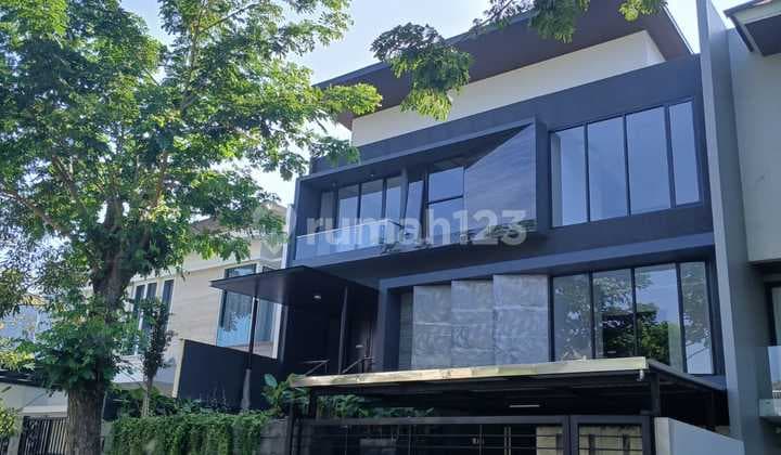 Rumah 3 Lantai Baru HGB di Citraland Minimalis Siap Huni