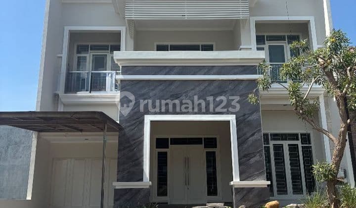 Rumah Sudah Renovasi Semi Furnished di Citraland Raffles Garden