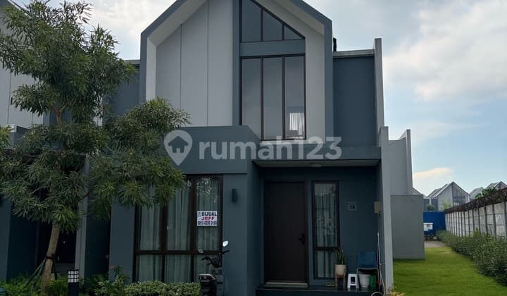 Paramount Petals House, 7x15, Semi Furnished, Price 1.65 Million negotiable.