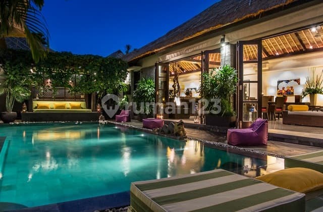 Luxury 3 Bedroom Pool Villa part of 5 star villa complex close to Seminyak Beach