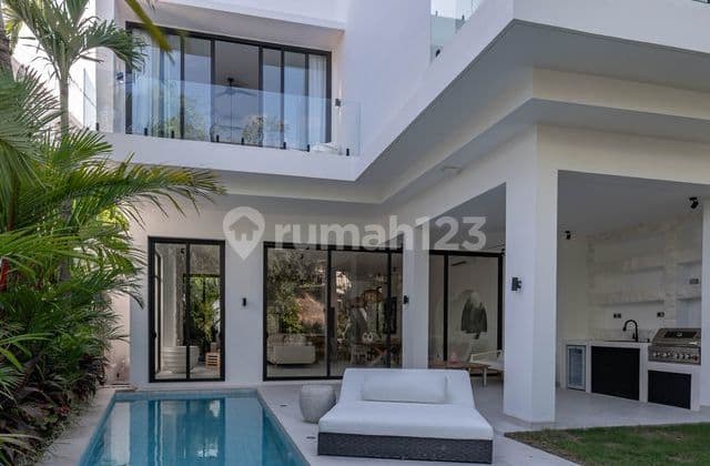 Leasehold - Private Rooftop Sanctuary, A Fully Furnished Luxury Villa In Pererenan, Canggu, Bali