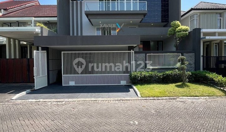 Rumah Baru Gress Mewah Araya Boulevard Rumah Megah 2,5 Lantai di Greenwood Boulevard Araya Malang