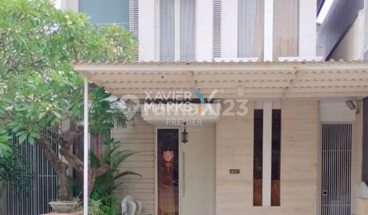 Rumah Modern Minimalis di Cluster Granada Pakuwon Indah, Surabaya Barat