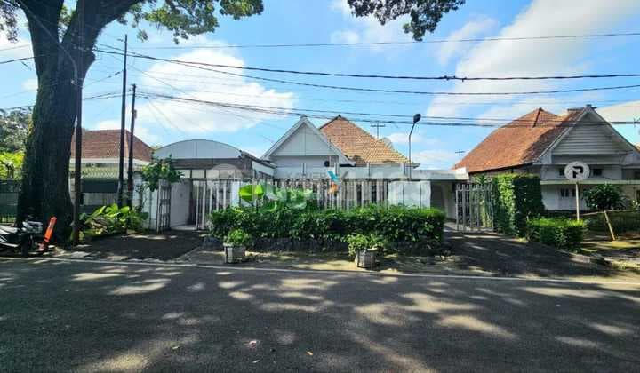 Dijual Rumah Klasik Di Jalan Tangkuban Perahu Klojen Kota Malang