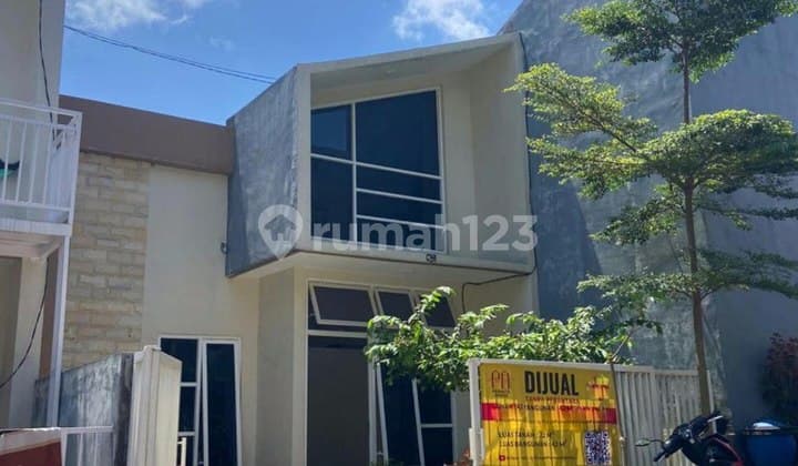 Rumah di Puncak Permata Anissa Kedungkandang Malang