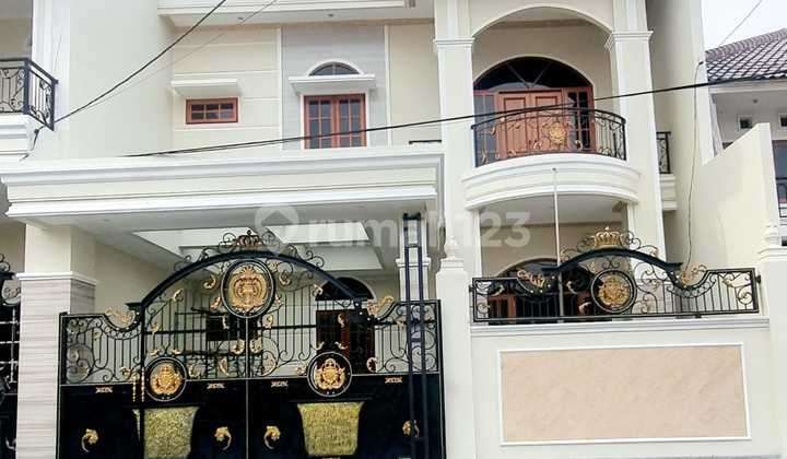 Rumah Bangunan Baru di Manyar Row Lebar Surabaya Timur Kus 25