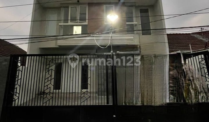 Rumah Baru 2lt SHM Sutorejo Surabaya Timur MH 80