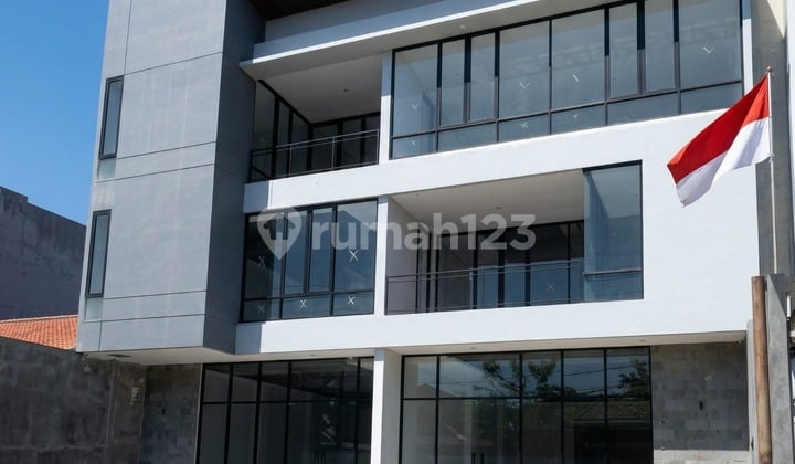 Bangunan Modern Minimalis 3Lt SHM Area Margorejo Surabaya Selatan Bw