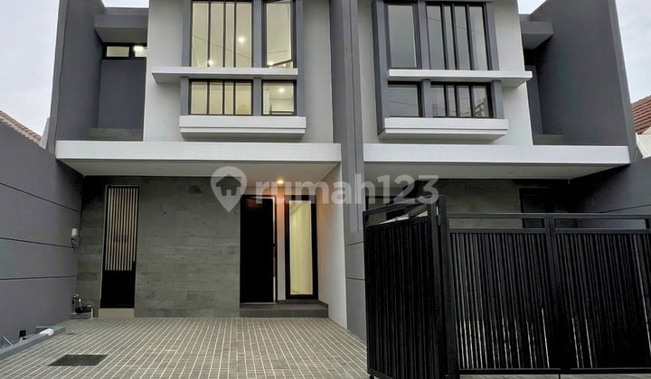 Rumah Gress SHM Manyar Kertoadi Surabaya Timur Vg