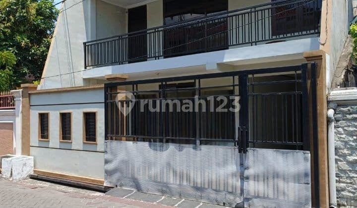 Rumah 2 Lantai SHM Terawat Bagus Lebak Arum Surabaya Timur Ss 33