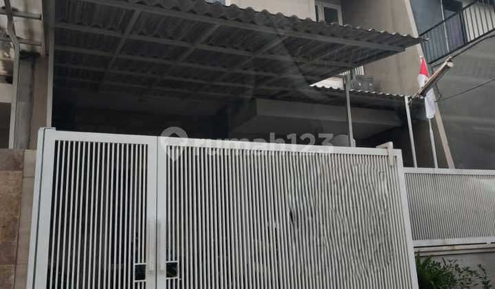 Rumah Minimalis 2 lantai SHM Babatan Pantai SAFE 86