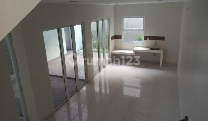 Rumah Langka Di Pinewood Banjar Wijaya Cipondoh Tangerang