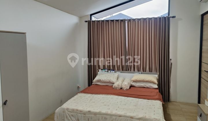 Rumah 2 Lantai Bagus Semi Furnished di Lippo Karawaci, Tangerang