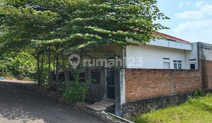 Rumah Posisi Hook Hadap Taman Di Citra Indah City