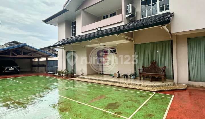Rumah Mewah Lokasi Strategis di Jakarta Selatan Siap Huni