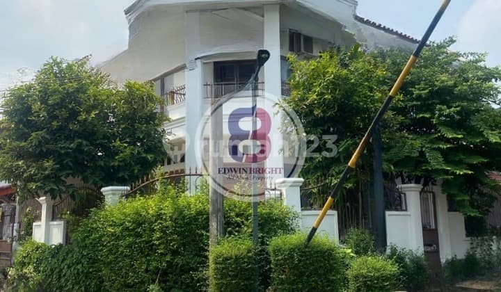 Turun Drastis! Rumah Hook Besar di Bintaro Jaya Sektor 3