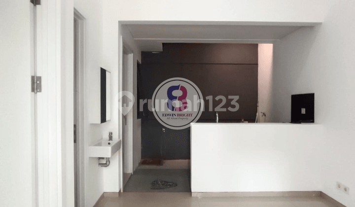 Rumah Minimalis Modern di Bintaro Cocok untuk Pasangan Muda SHM