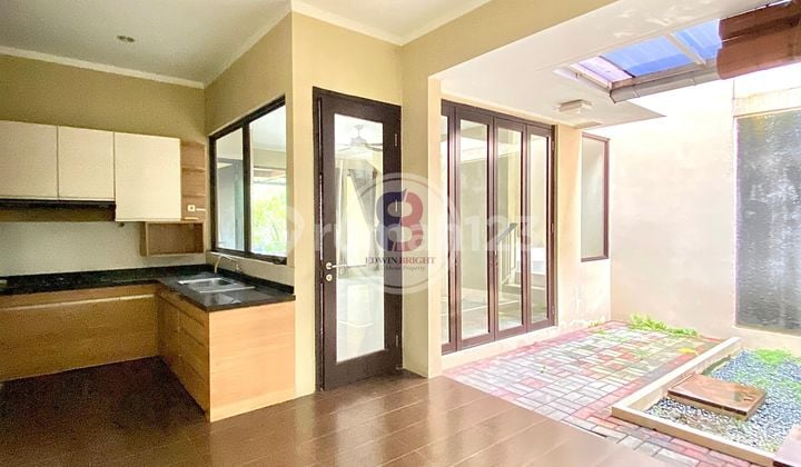 House for Quick Sale in Discovery Bintaro Jaya Sector 9 Ready to Occupy