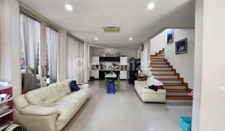 Buyer Only, Rumah Cantik Eastwood Citraland Modern Minimalis Design