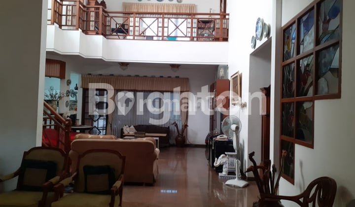 RUMAH KALIJUDAN INDAH MEWAH BAGUS TERAWAT DEPAN BELAKANG ADA TAMAN RUMAH KALIJUDAN INDAH MEWAH BAGUS TERAWAT DEPAN BELAKANG ADA TAMAN