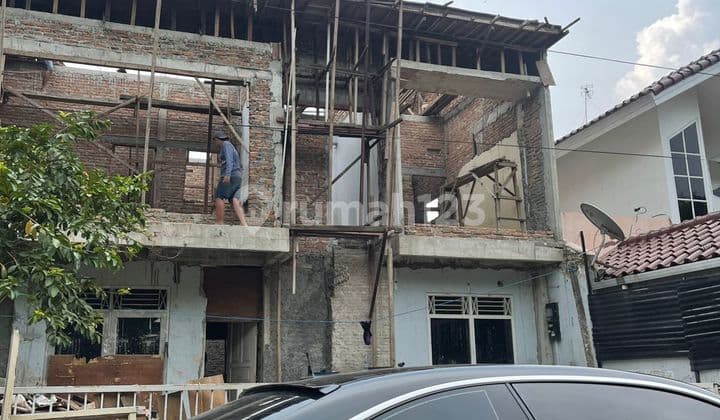 RUMAH HITUNG TANAH BINTARO JAKARTA SELATAN ROW 3 MBL ON PROGESS