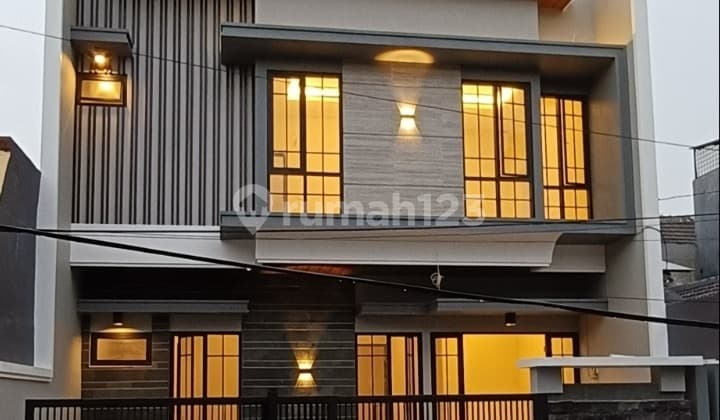 Rmh Gress 2Lt Wisma Permai Surabaya Lebar 9M Row 2,5 Mobil