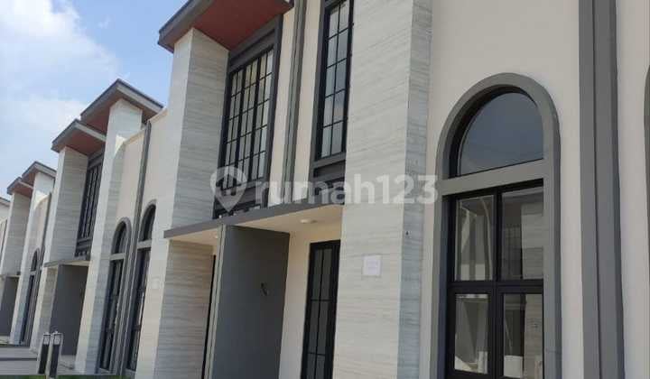 Rumah Bergaya American Clasic Dekat Parung, Bogor Lokasi Sangat Strategis