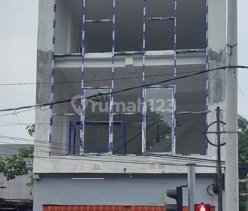 Ruko Nginden 3 Lantai Cocok Segala Usaha, Area Padat Penduduk