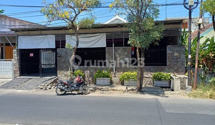 Rumah Usaha Ngagel Jaya Utara Strategis Dekat ke Tengah Kota, Row Jalan Kembar