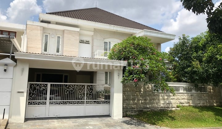 Rumah Hook Graha Famili Surabaya, Hunian Elit Surabaya Barat, Lokasi Dekat dengan Ptc