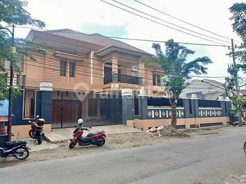Ketintang Madya 2 Lantai Terawat Siap Huni Dekat Kampus Unesa