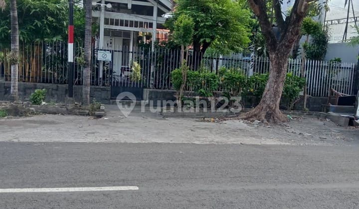 Dijual Rumah Tengah Kota di Jalan Kaca Piring, Sangat Strategis