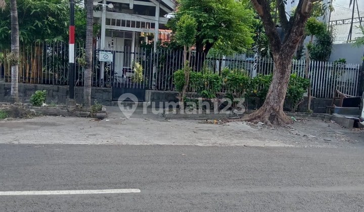 Dijual Rumah Tengah Kota di Jalan Kaca Piring, Sangat Strategis