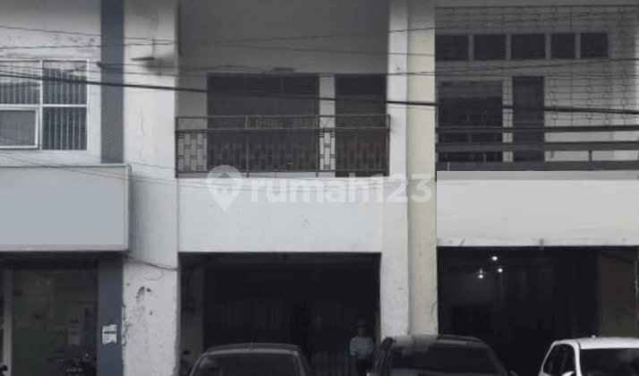 Ruko Lama di Kembang Jepun Perlu Renov Cocok Utk Kantor atau Bank Ruko Lama di Kembang Jepun Perlu Renov Cocok Utk Kantor atau Bank