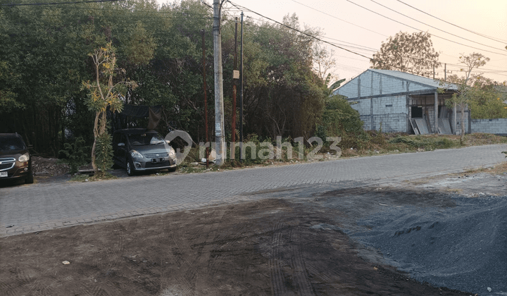 Disewakan Tanah Gunung Anyar, Komersial Cocok Untuk Usaha, showroom mobil lapangan olahraga