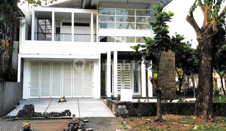 Rumah Diamond Hill Citraland Terawat, Hook, Siap Huni, Dekat Unesa dan Pakuwon Mall
