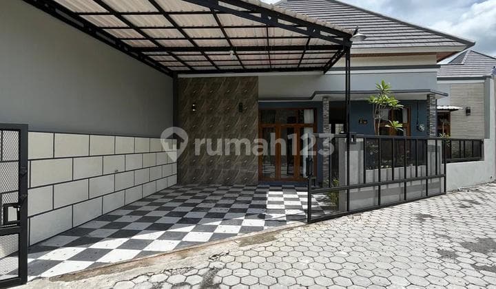 Rumah Mewah Didalam.perumahan Dekat Kampus Uii Dan Pasar Jangkang Di Jangkang Jalan Kaliurang Yogyakarta