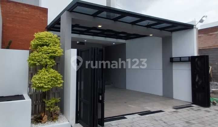 Rumah Mewah Modern Di Dekat Kampus Uii Jakal