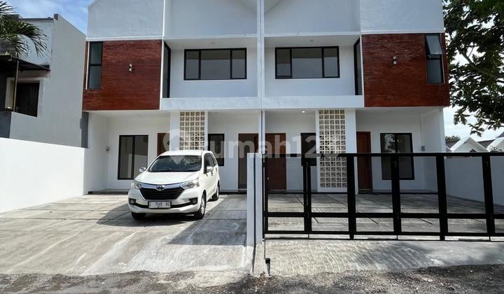 Rumah Mewah Dua Lantai Di Dekat Sd Model Dan Jogjabay Wesomartani Ngemplak