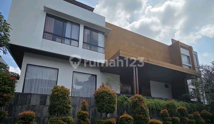 Rumah Minimalis Modern Bagus, Modernland, Terawat