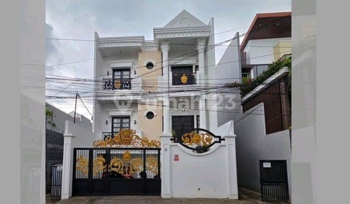 Dijual Rumah di Kebon Jeruk, Dekat Jl Panjang, Bagus SHM